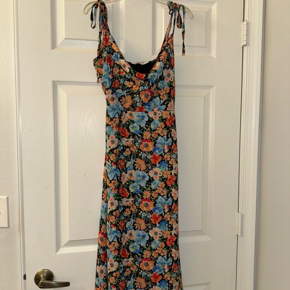 Francesca’s Floral Cowl Neck Dress! - Picture 2 of 5